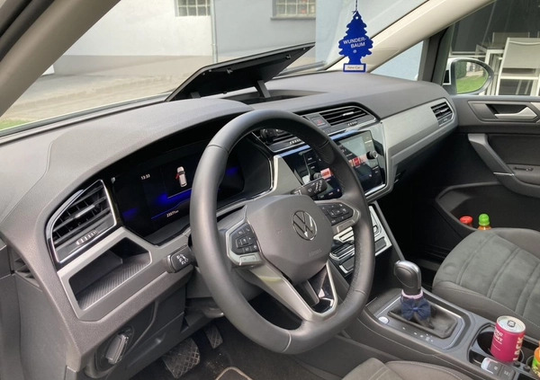 Volkswagen Touran cena 129800 przebieg: 24600, rok produkcji 2023 z Wschowa małe 781